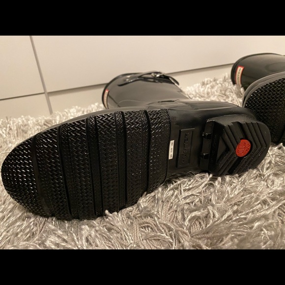 Hunter Short Gloss Rain Boot - Never Worn - Picture 4 of 7